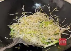 Illustration of how to make stir-fried mung bean sprouts 6