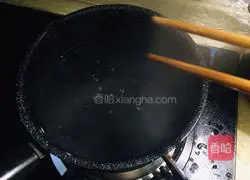 Illustration of how to stir fern root powder 2