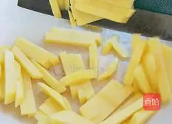 Illustration of how to make broccoli and potato chips 1 