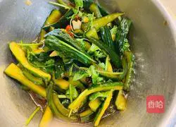 Illustration of how to make pickled cucumbers 13