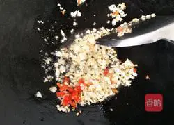 Illustration of how to make garlic mushrooms 5