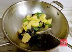 Illustration of how to make three fresh vegetables 9