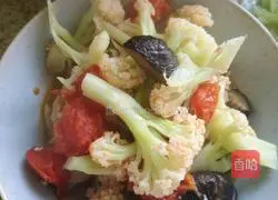 Tomato flowers Illustration of how to make stir-fried cauliflower with mushrooms 6