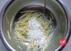 Illustration of how to make stir-fried potatoes 3
