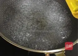  Illustration of how to make stir-fried shredded pork with broccoli 2