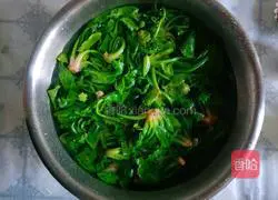 Illustration of how to make an edible Christmas tree 2