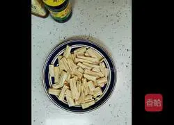 Illustration of how to make celery and yuba 3