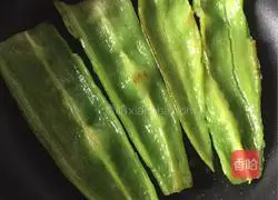 Tiger skin pepper home-cooked version illustration 6