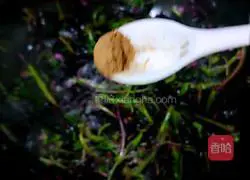 Illustration of how to make garlic amaranth 8