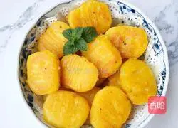 Illustration of how to make crispy potato pancakes 12