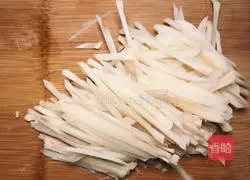 Illustration of how to make crispy lotus root 3