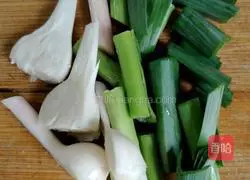 Illustration of how to make green pepper and lettuce 3