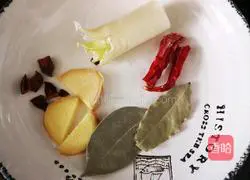 Illustration of how to peel bamboo shoots by hand 2