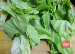 Illustration of how to make fried fungus with cabbage 3