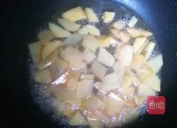 Illustration of how to make sauce-flavored potato chips 9