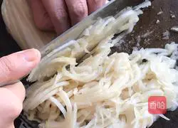 Pickle noodles - Northeast pickled cabbage fried rice noodles - spicy and sour super rice recipe illustration 4