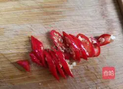 Illustration of how to make garlic and green beans 6