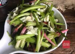 Illustration of how to make spinach roots with mushroom sauce 5