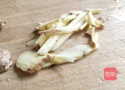 Illustration of how to make green pepper and potato shreds 2