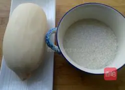 Illustration of how to make sweet-scented osmanthus and lotus root 1