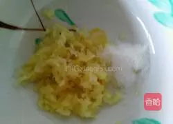 Illustration of how to make cold lettuce leaves 4