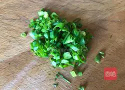 Illustration of how to make enoki mushrooms with chopped pepper 2