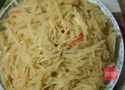 Illustration of how to make spicy and sour potato shreds 6