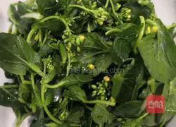 Illustration of how to make steamed rapeseed moss 3