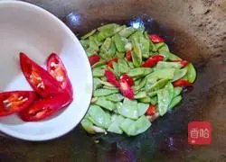 Illustration of how to make spicy fried lentils 9