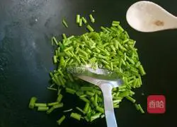 Illustration of spicy and sour macaroni soup 6