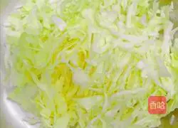 Illustration of how to stir-fry cabbage and peppers 3