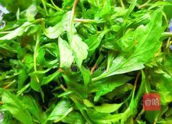 Illustration of how to make Malantou wolfberry mixed with fungus 1