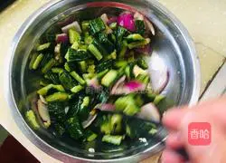 Illustration of how to make cucumbers with soy sauce 7