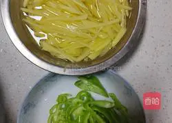 Green peppers and potatoes Illustration of how to make silk 1