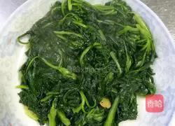 Illustration of how to make stir-fried chrysanthemum 5