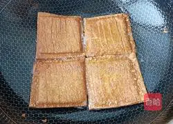 Illustration of how to make braised dried beans 7