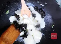 Illustration of how to make fried fungus with long yam 7