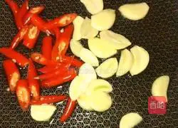 Illustration of how to cook eggplant with green beans 6