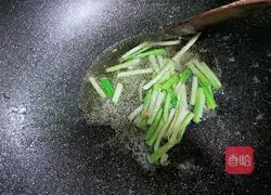 Bean sprouts fried Illustration of how to make eggs 4