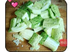 Illustration of how to shoot cucumbers 3