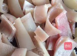 Illustration of how to make pig skin jelly 4