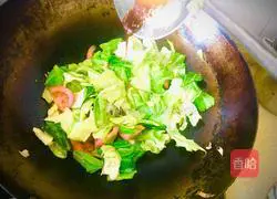 Illustration of how to make hand-shredded lotus vegetables 4