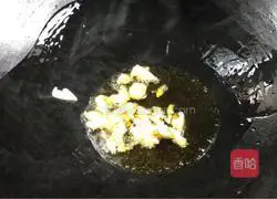 Illustration of how to stir-fry mushrooms with green pepper 7