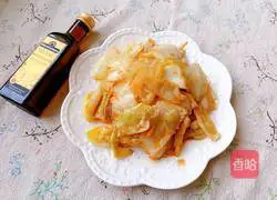 Illustration of how to make stir-fried shredded cabbage with soy sauce 9