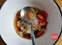 Illustration of how to mix beans with garlic paste 12