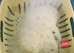 Illustration of how to make osmanthus and lotus root slices 2