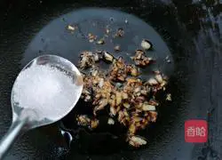 Illustration of steaming enoki mushrooms with garlic vermicelli 6