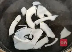 Illustration of how to mix three shreds with American soy sauce 6