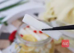 Illustration of how to make spicy and sour white radish 11