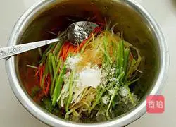 Illustration of how to make cold and spicy potato shreds 6